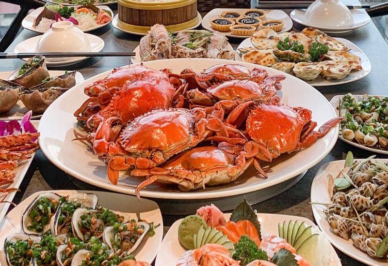 Cuu Van Long seafood buffet